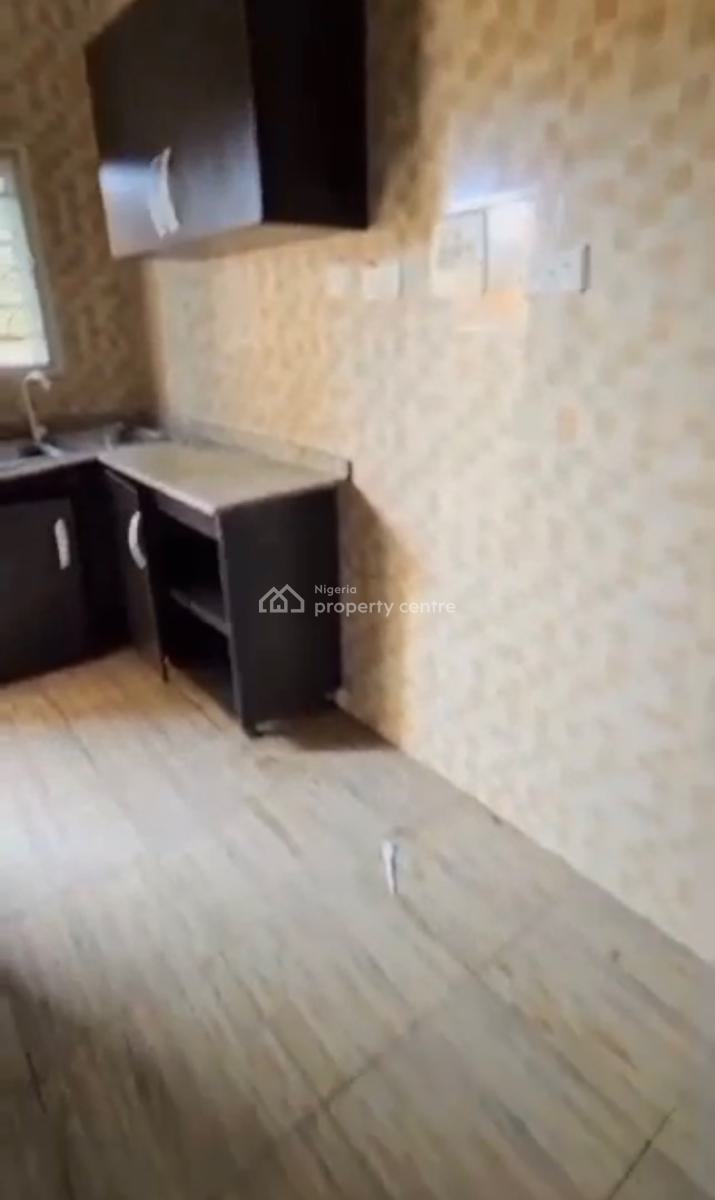 Very Spacious 2bedroom En-suite Flat , Tarred Road, By News Engineering Axis, Dawaki, Gwarinpa, Abuja, House for Rent