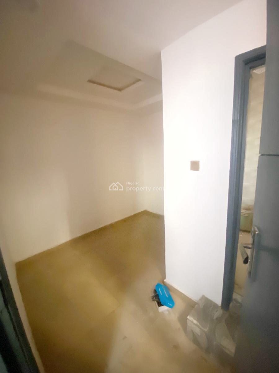 Renovated Luxury 2 Bedroom Flat, Olowora, Omole Phase 2, Ikeja, Lagos, Flat / Apartment for Rent