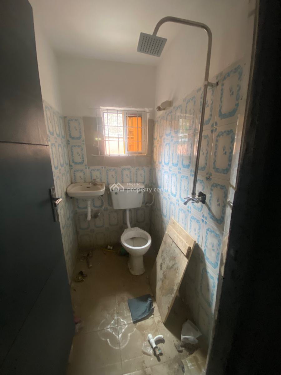 Renovated Luxury 2 Bedroom Flat, Olowora, Omole Phase 2, Ikeja, Lagos, Flat / Apartment for Rent