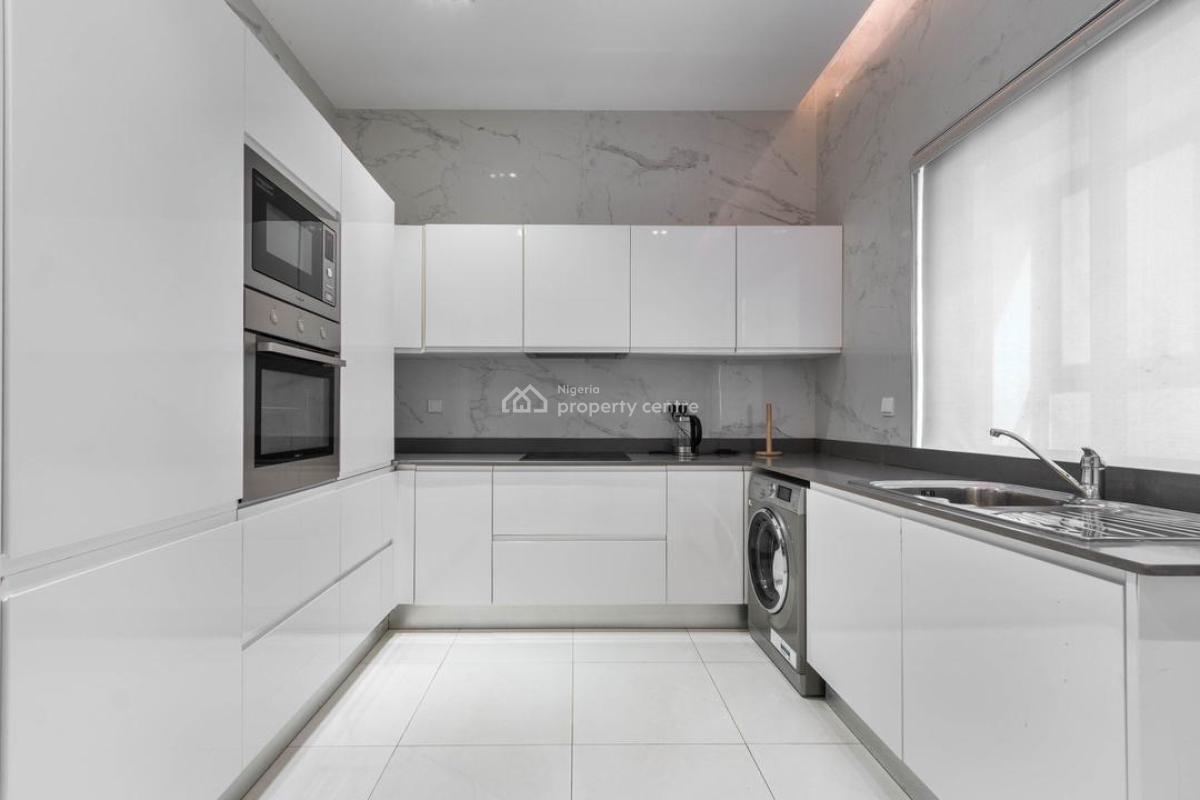 Beautiful 2 Bedroom Skyline/ City View Penthouse Apartment, Lekki Right, Lekki Phase 1, Lekki, Lagos, Flat / Apartment Short Let