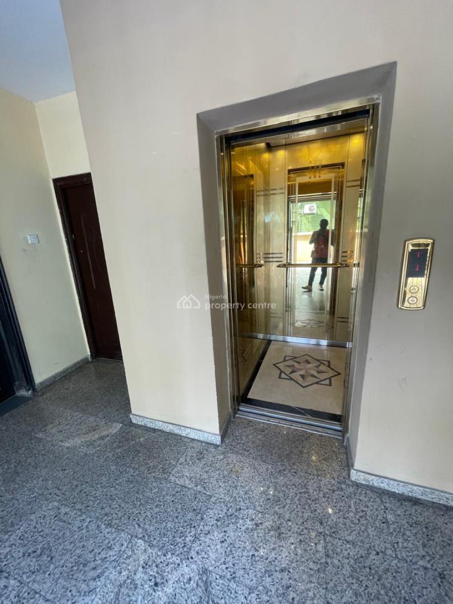 3 Bedroom Flat 25m Service Charge 2.5m Deisel 2.5m Agency Legal, Lekki Phase 1, Lekki, Lagos, Flat / Apartment for Rent