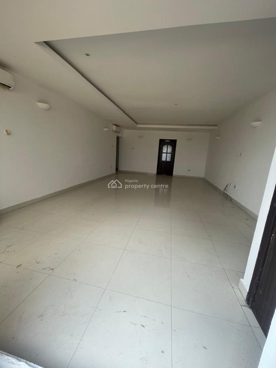 3 Bedroom Flat 25m Service Charge 2.5m Deisel 2.5m Agency Legal, Lekki Phase 1, Lekki, Lagos, Flat / Apartment for Rent