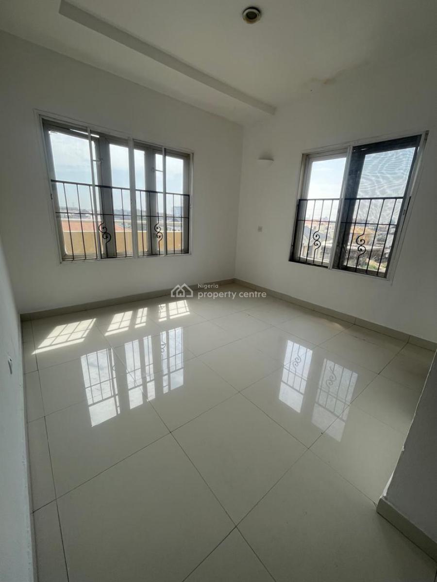 3 Bedroom Flat 25m Service Charge 2.5m Deisel 2.5m Agency Legal, Lekki Phase 1, Lekki, Lagos, Flat / Apartment for Rent