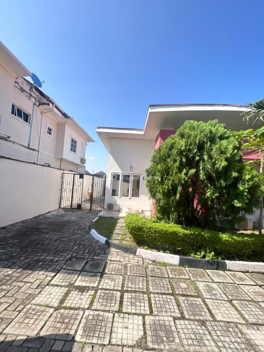 Fully Serviced 4 Bedroom  Conner Piece Terrace Bungalow, Orchid  Road, Lekki, Lagos, Terraced Bungalow for Sale
