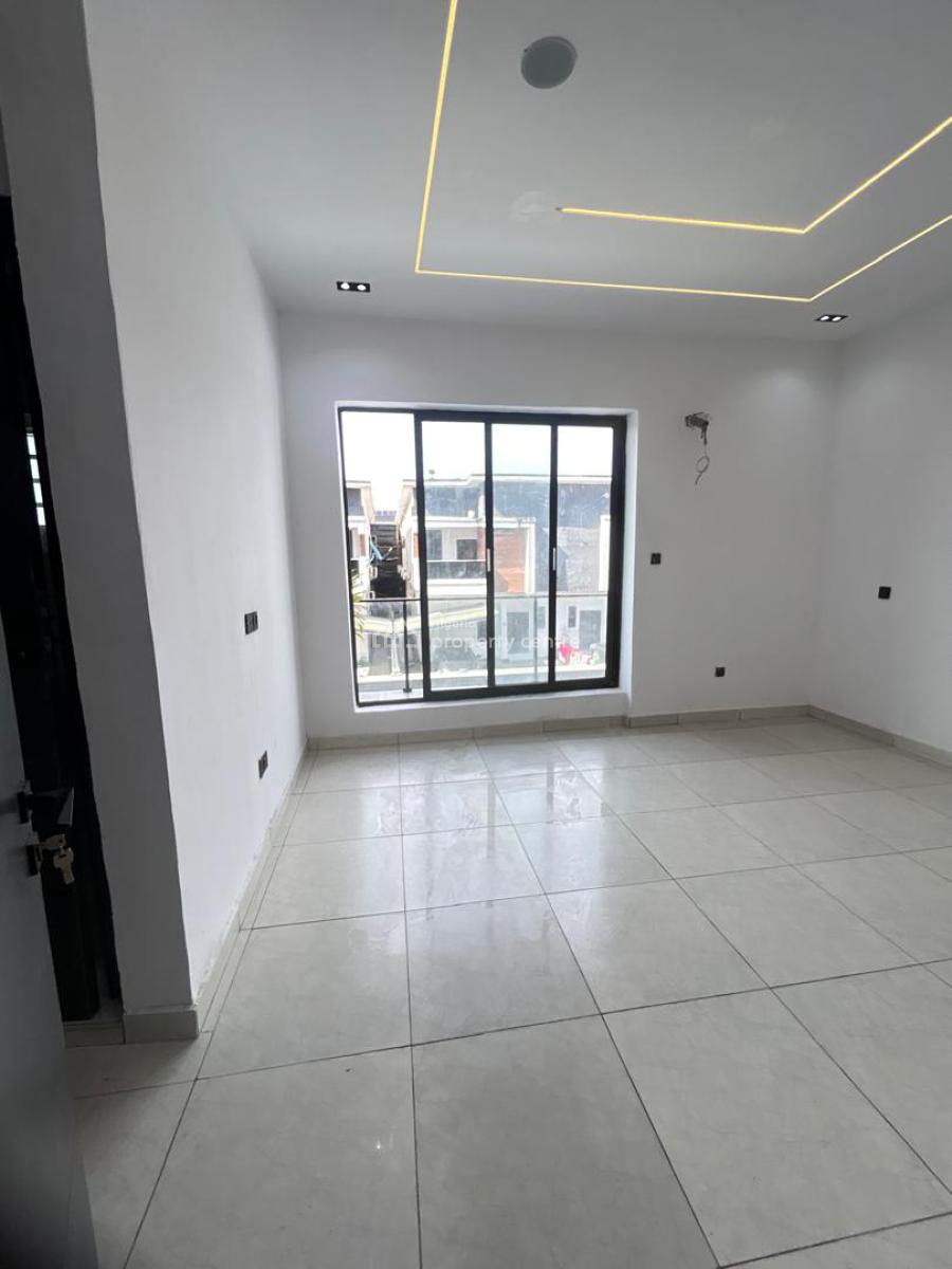 Fully Serviced 4 Bedroom  Conner Piece Terrace Bungalow, Orchid  Road, Lekki, Lagos, Terraced Bungalow for Sale