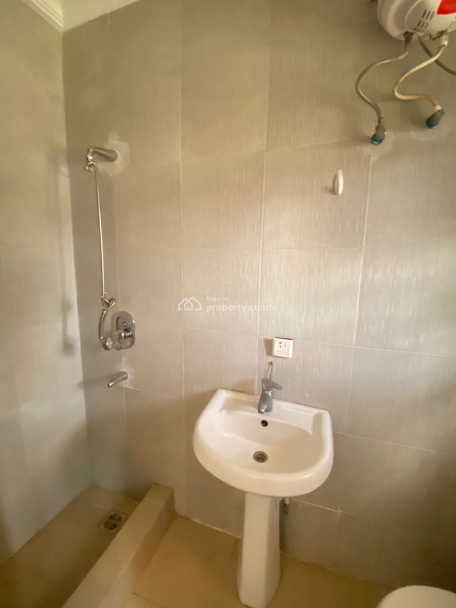 Fully Serviced 4 Bedroom  Conner Piece Terrace Bungalow, Orchid  Road, Lekki, Lagos, Terraced Bungalow for Sale