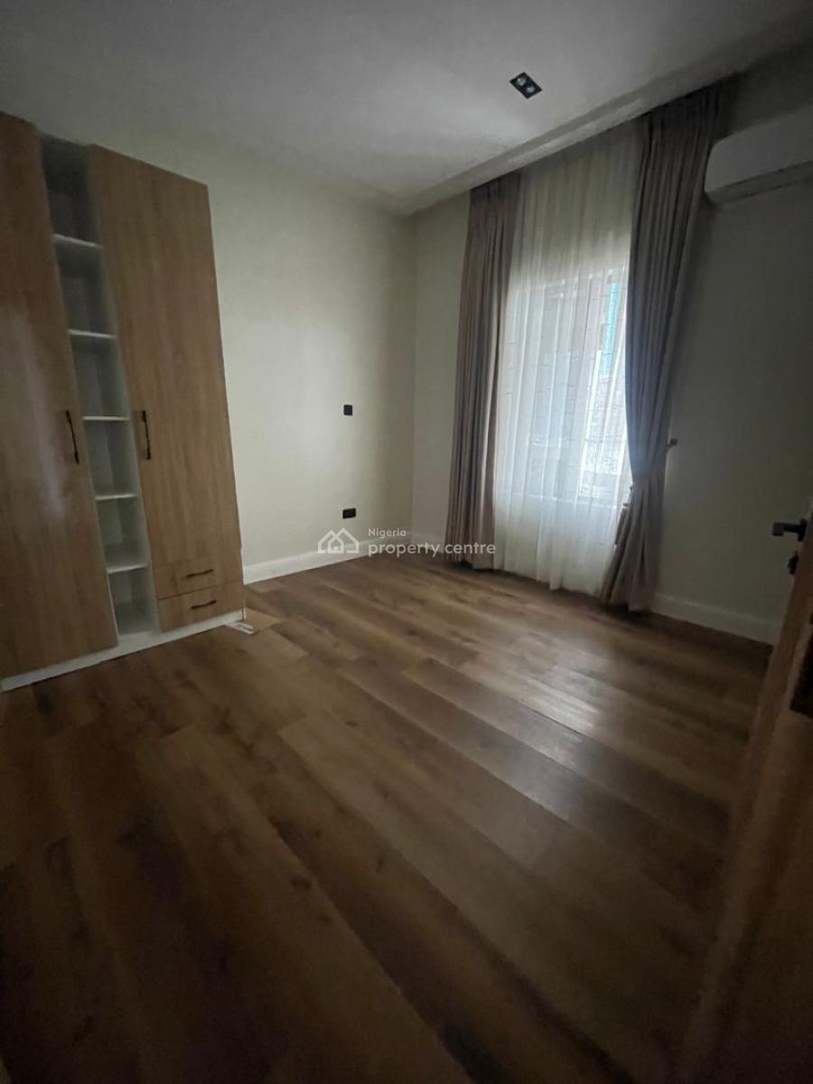 2 Bedroom Flat Upstairs 12m Service Charge 2.5m Covers Diesel, a, Off Freedom Way, Lekki Phase 1, Lekki, Lagos, Flat / Apartment for Rent