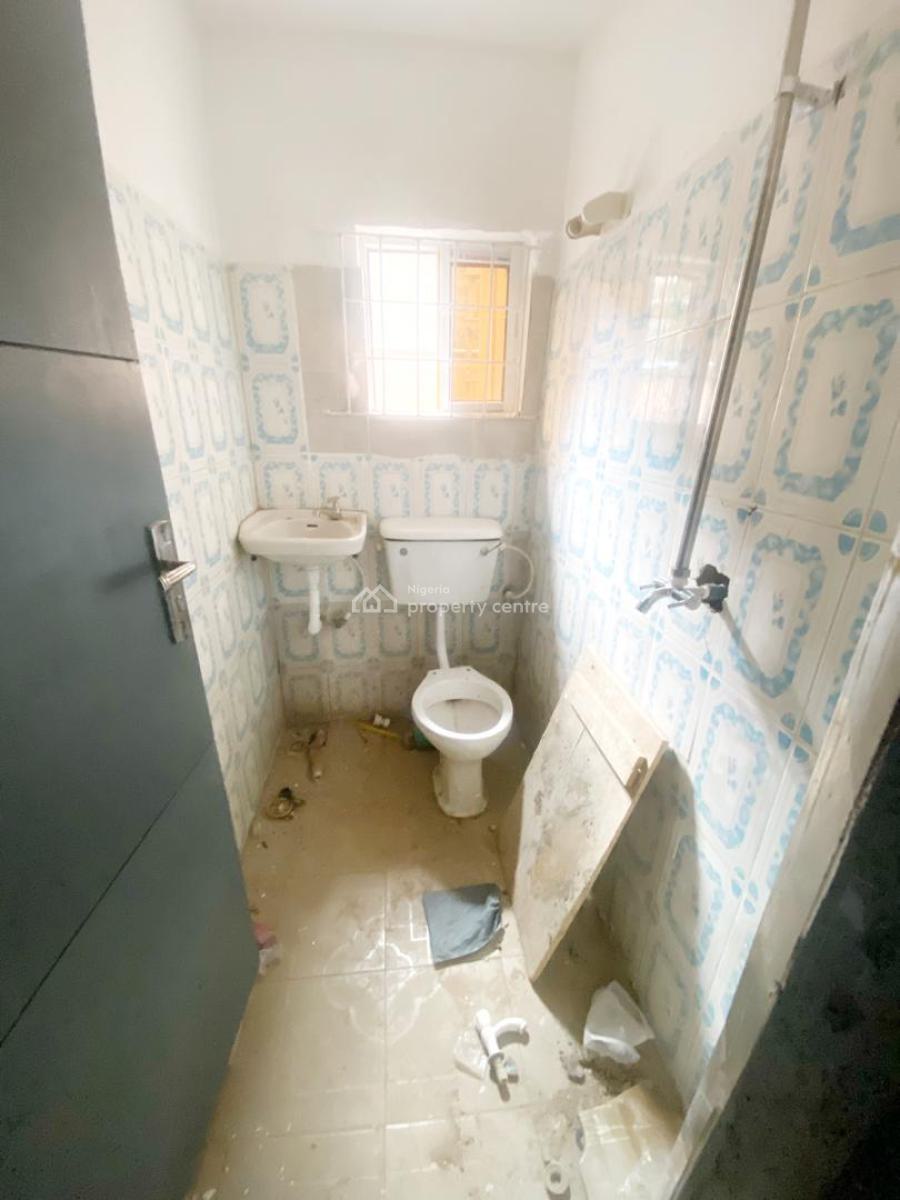 Luxury & Renovated 2 Bedroom Apartment, Olowora, Omole Phase 2, Ikeja, Lagos, Flat / Apartment for Rent