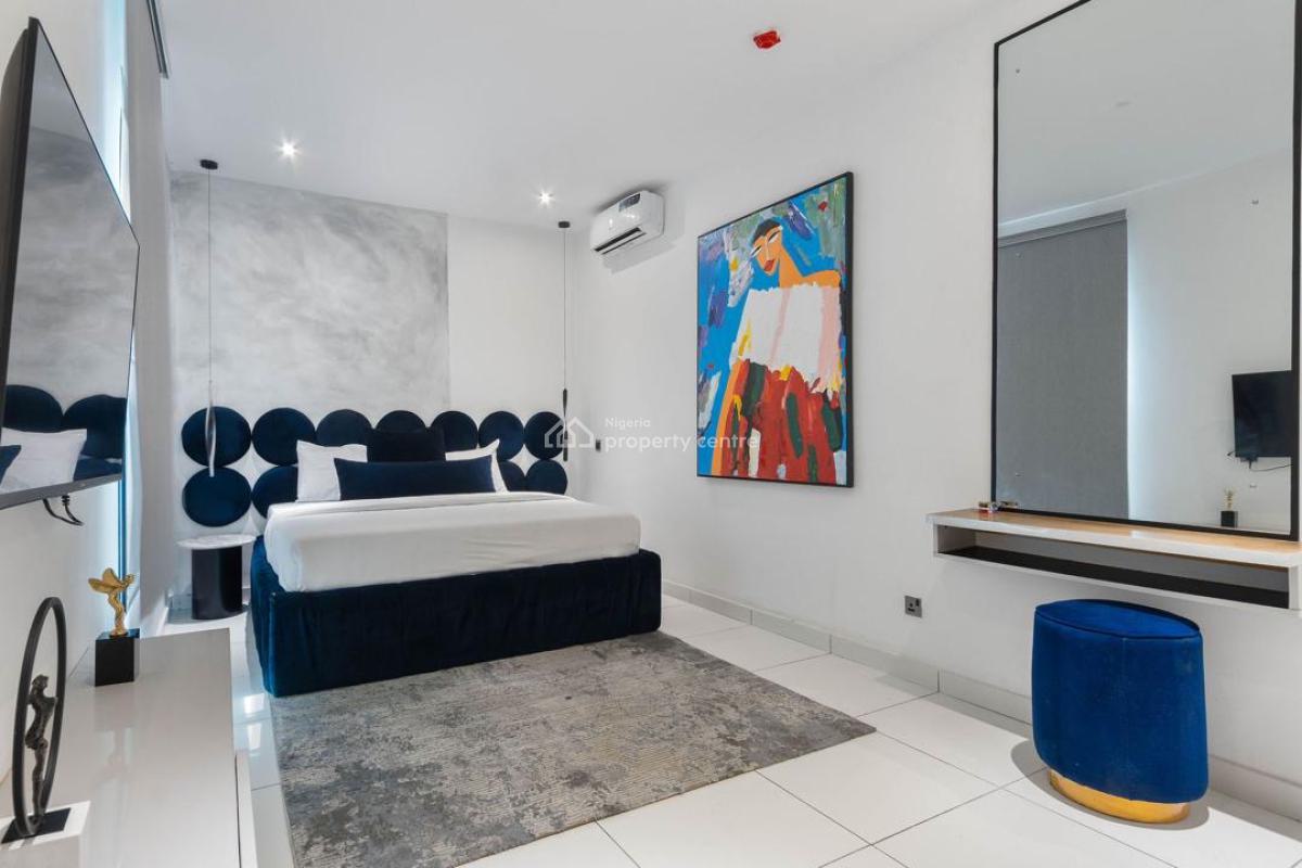 Stylish 4 Bedroom Apartment with Ps5, Lekki Phase 1, Lekki, Lagos, Flat / Apartment Short Let