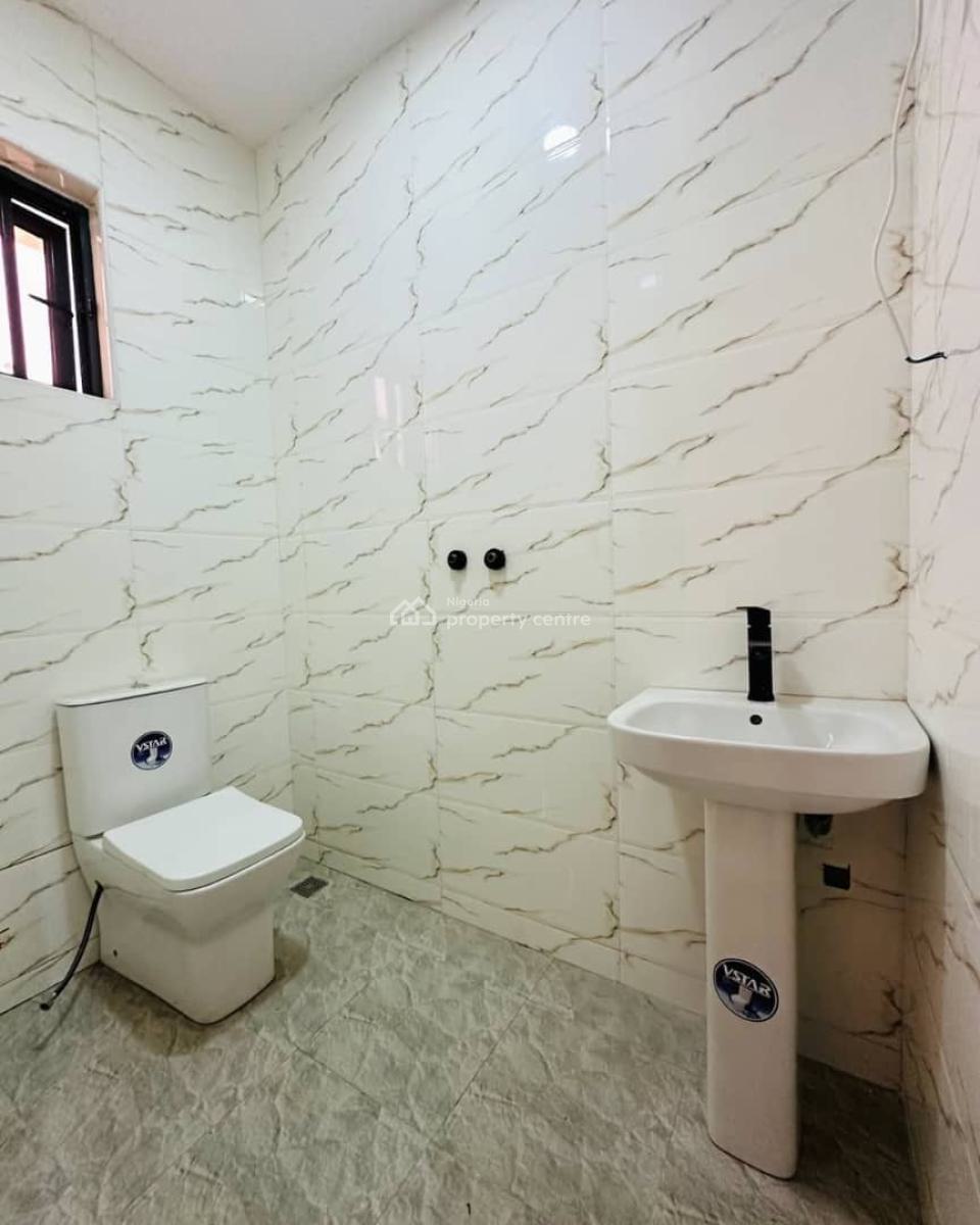 Beautiful 2 Bedroom Apartment in Serene Estate, Gra Phase 2, Magodo, Lagos, Flat / Apartment for Sale