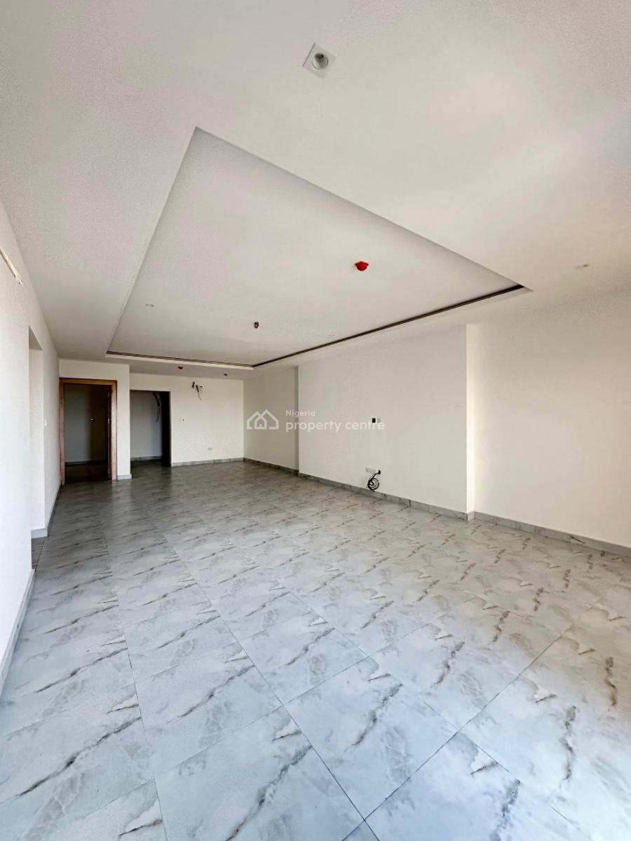 Spacious 2 Bedroom Apartment, Not in a Flooding Area, Lekki Phase 1, Lekki, Lagos, Flat / Apartment for Sale