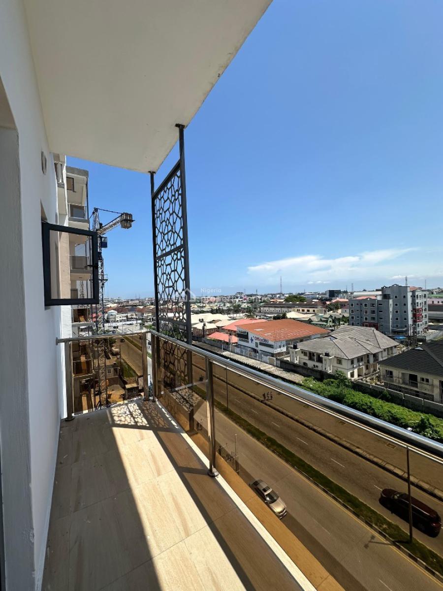 Spacious 2 Bedroom Apartment, Not in a Flooding Area, Lekki Phase 1, Lekki, Lagos, Flat / Apartment for Sale