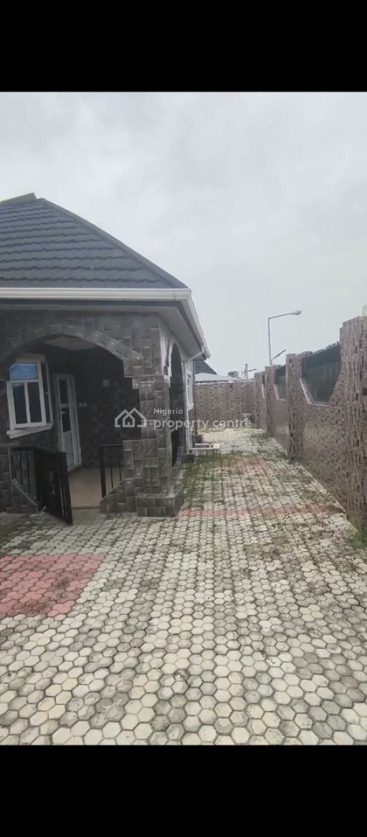 4 Bedrooms, Satellite Town, Ojo, Lagos, Detached Bungalow for Sale