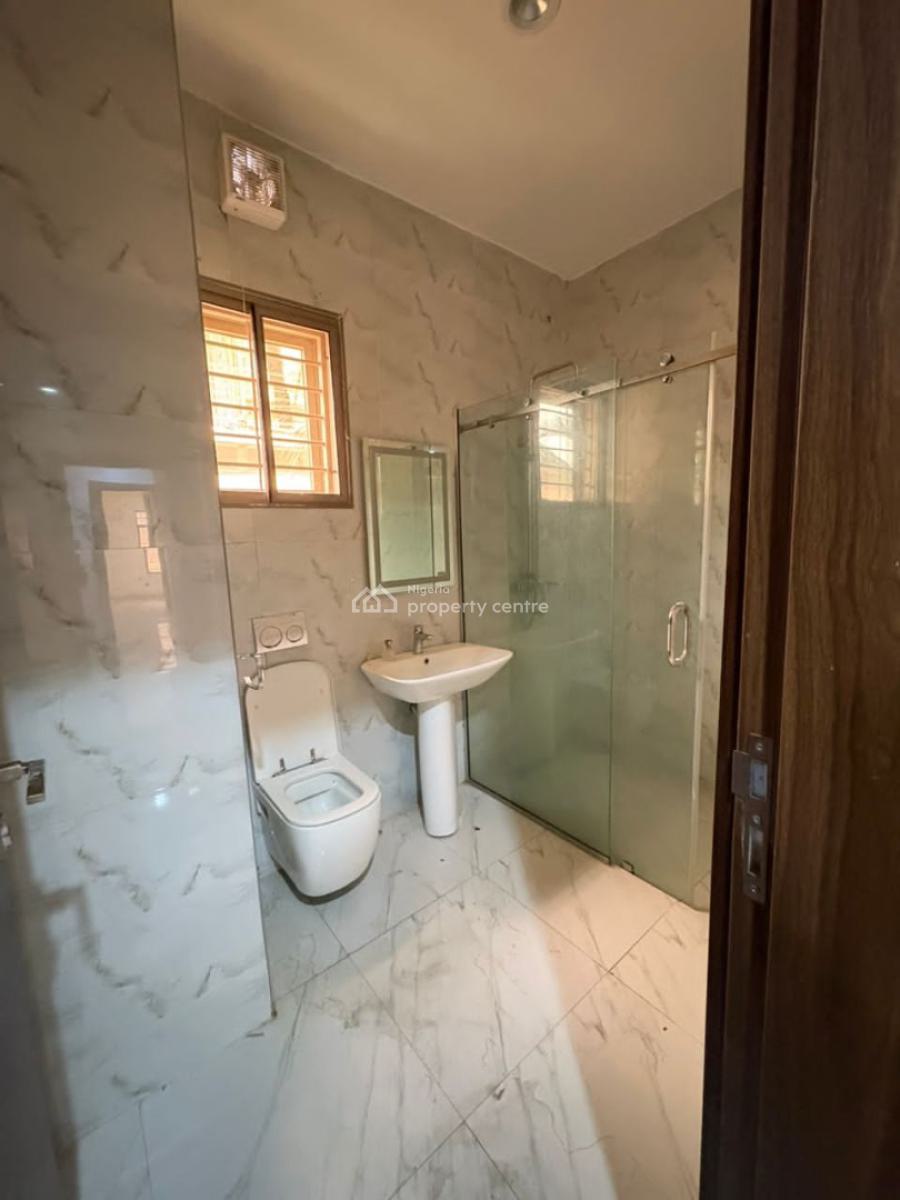 Tastefully Finished & Fully Serviced 3 Bedrooms Flat, Guzape Main, Guzape District, Abuja, Flat / Apartment for Rent