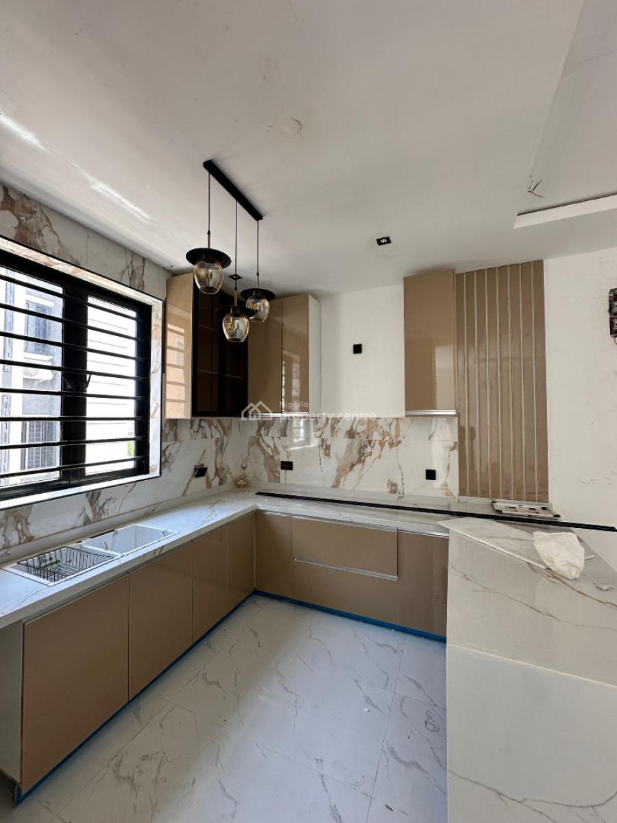 Extremely Luxury 2 Bedroom Apartment with an Elevator and Gym, Lekki Phase 1, Lekki, Lagos, Flat / Apartment for Sale