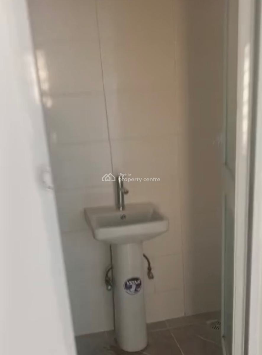 Brand New 2, Inside an Estate Ologolo, Ologolo, Lekki, Lagos, Flat / Apartment for Rent