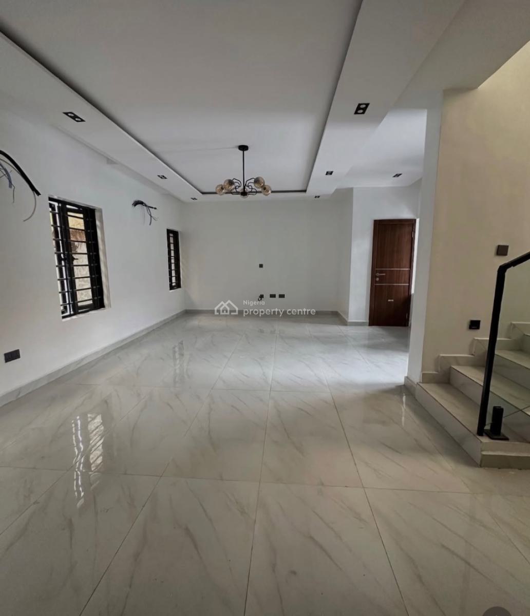 Nicely Built 4 Bedroom Semi Detached Duplex with a Bq, Magodo Phase 2, Magodo, Lagos, Semi-detached Duplex for Sale