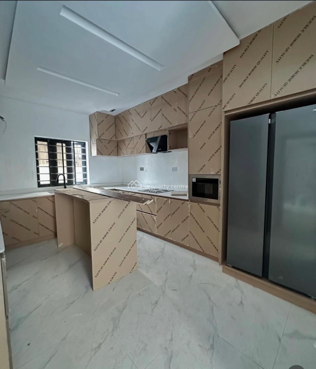 Nicely Built 4 Bedroom Semi Detached Duplex with a Bq, Magodo Phase 2, Magodo, Lagos, Semi-detached Duplex for Sale