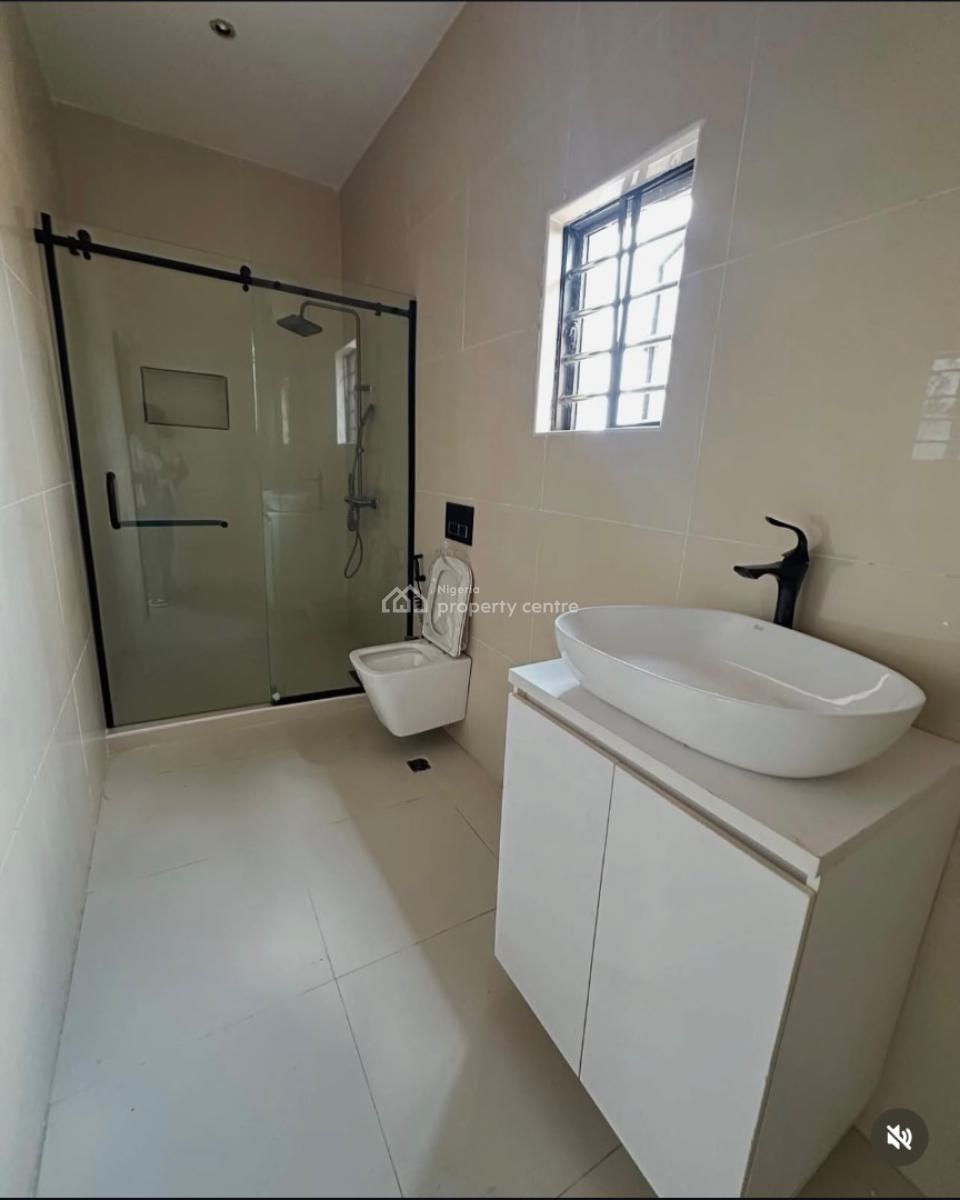 Nicely Built 4 Bedroom Semi Detached Duplex with a Bq, Magodo Phase 2, Magodo, Lagos, Semi-detached Duplex for Sale