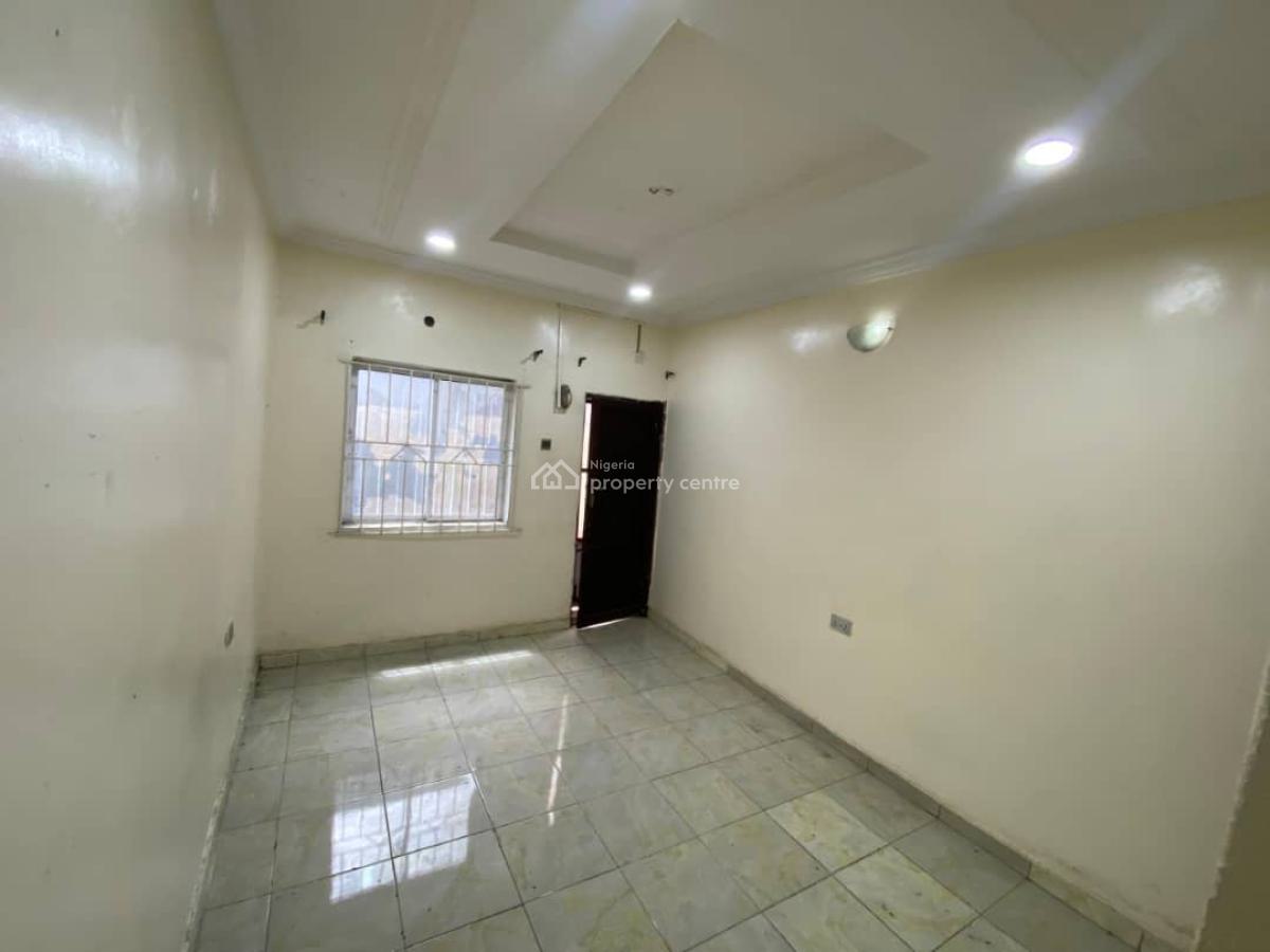 Standard and Executive Room Self Contained, Montgomery, Sabo, Yaba, Lagos, Self Contain (single Rooms) for Rent