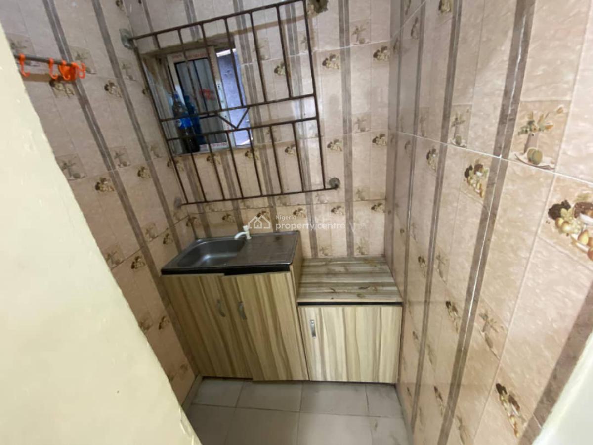Standard and Executive Room Self Contained, Montgomery, Sabo, Yaba, Lagos, Self Contain (single Rooms) for Rent