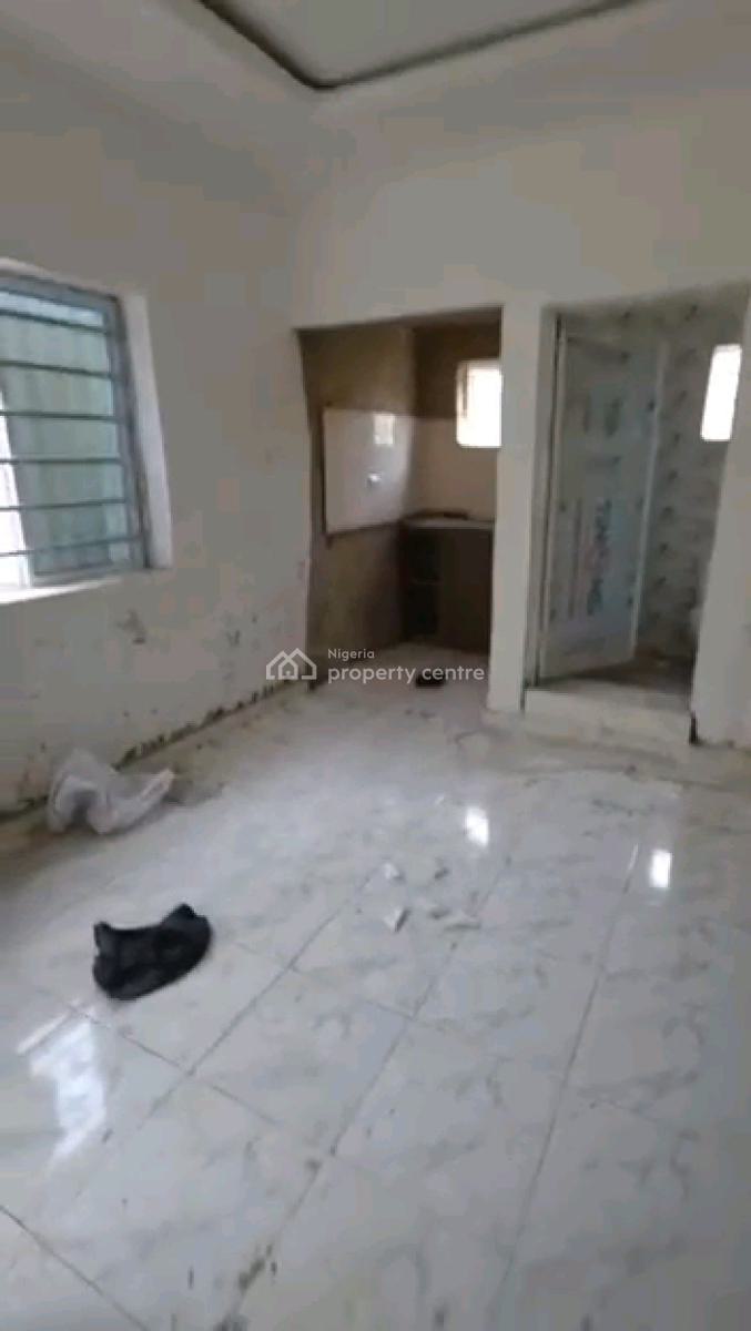 Standard and Newly Built Mini Flat, Shomolu, Shomolu, Lagos, Mini Flat (room and Parlour) for Rent