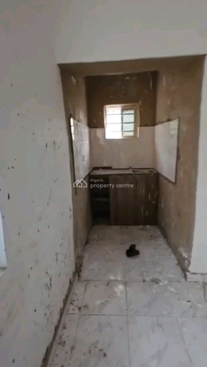 Standard and Newly Built Mini Flat, Shomolu, Shomolu, Lagos, Mini Flat (room and Parlour) for Rent
