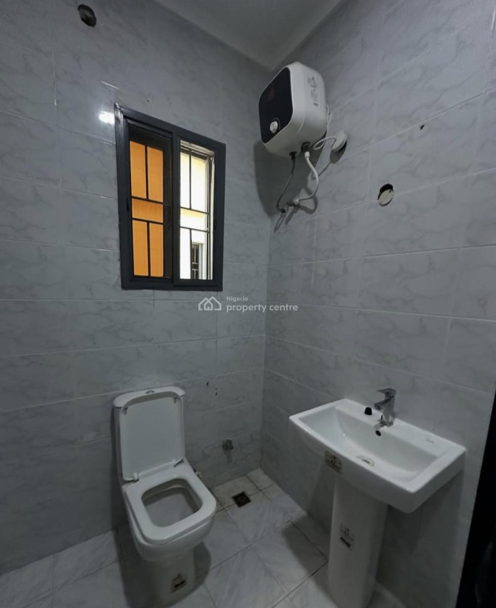 Serviced 2 Bedroom En-suite Flat with Fitted Kitchen, Cooker, Heat Ext, Ikate, Lekki, Lagos, Flat / Apartment for Rent