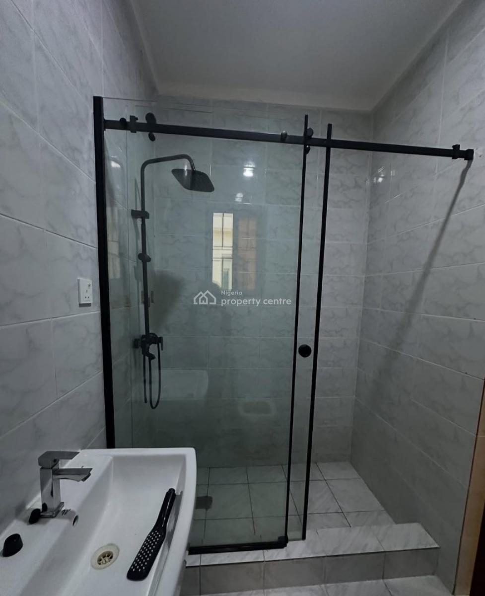 Serviced 2 Bedroom En-suite Flat with Fitted Kitchen, Cooker, Heat Ext, Ikate, Lekki, Lagos, Flat / Apartment for Rent