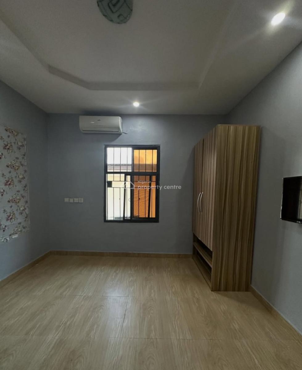 Serviced 2 Bedroom En-suite Flat with Fitted Kitchen, Cooker, Heat Ext, Ikate, Lekki, Lagos, Flat / Apartment for Rent