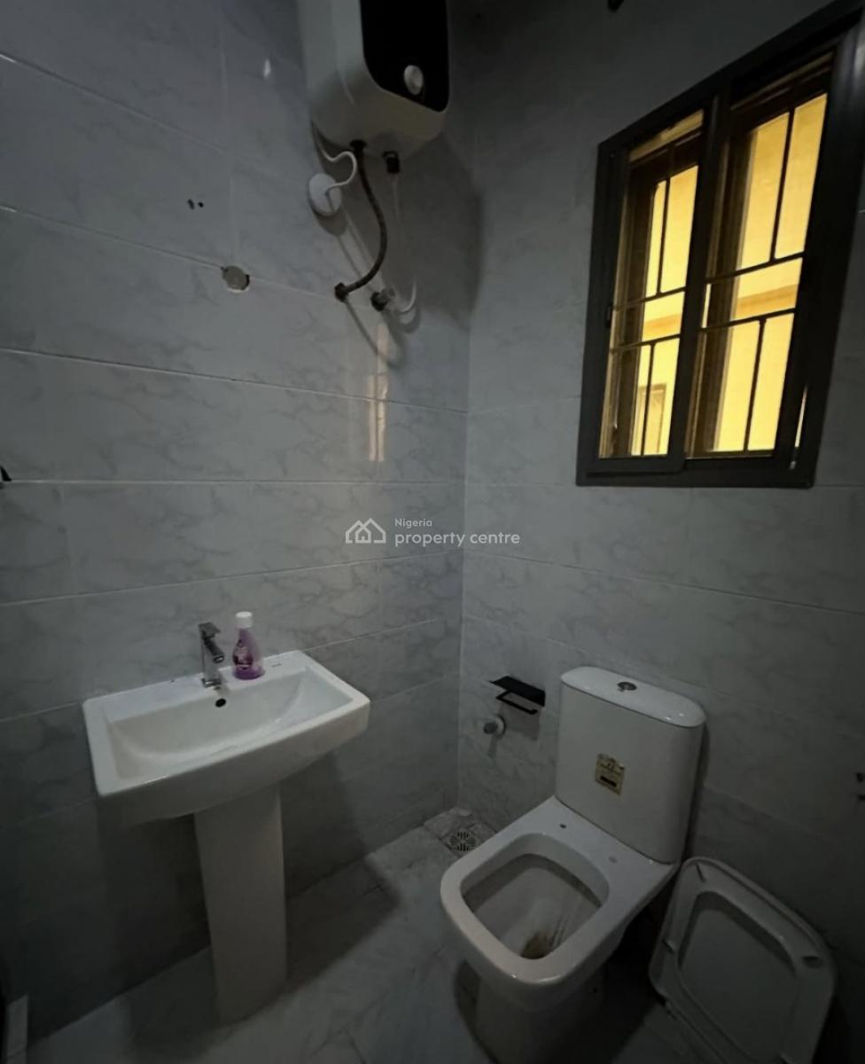 Serviced 2 Bedroom En-suite Flat with Fitted Kitchen, Cooker, Heat Ext, Ikate, Lekki, Lagos, Flat / Apartment for Rent