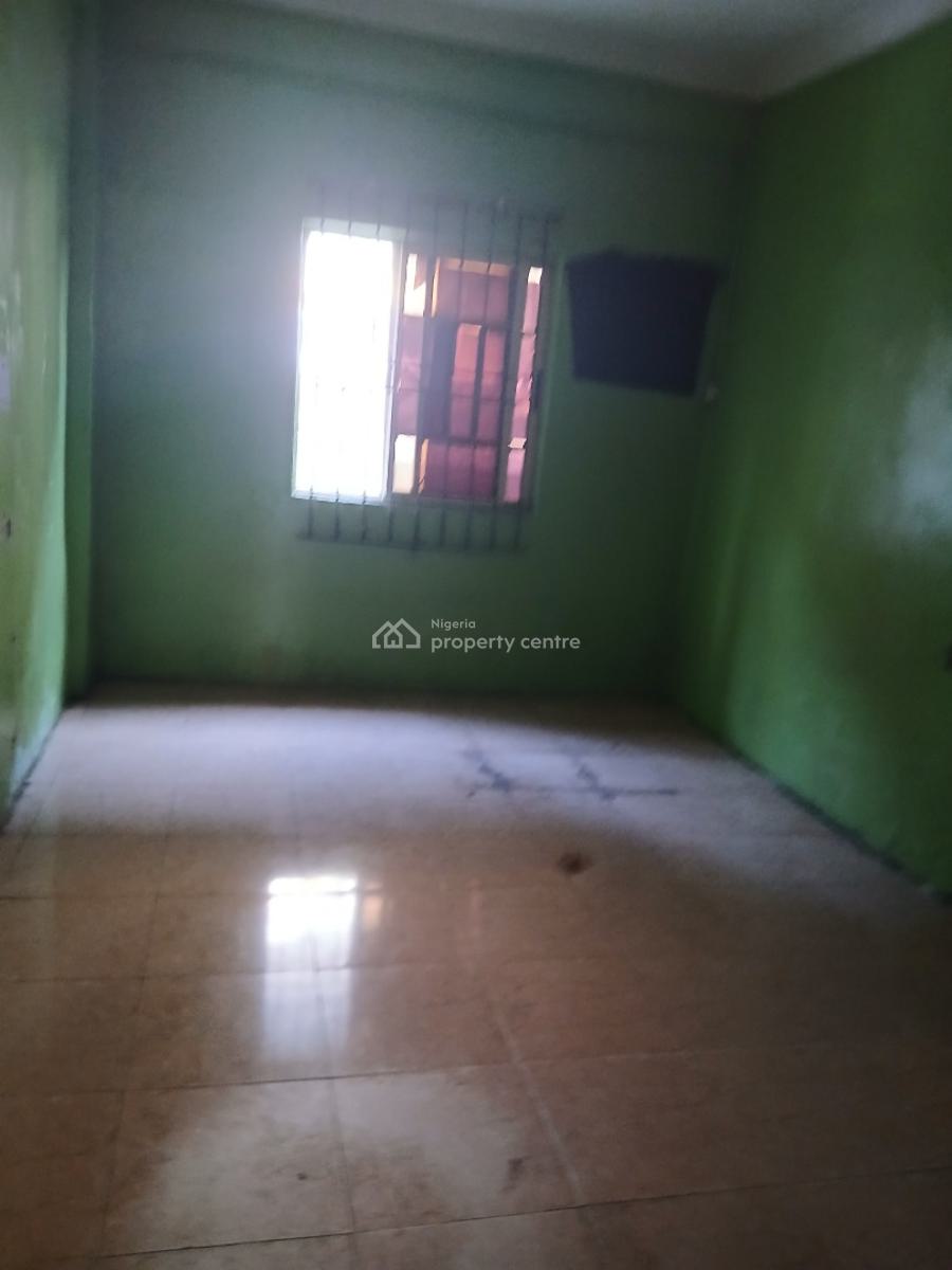 Superbly Good, Yaba, Lagos, Mini Flat (room and Parlour) for Rent