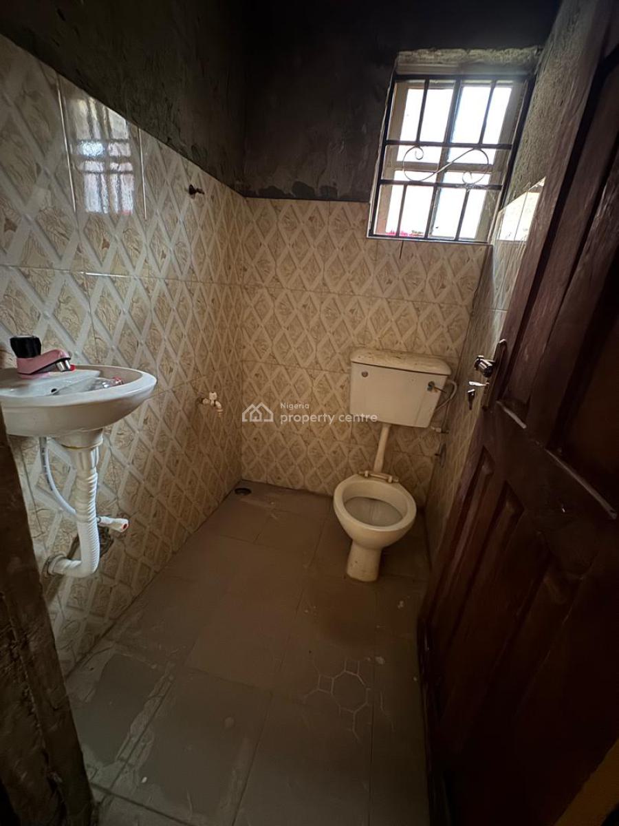 Luxury 3 Bedroom Apartment in a Developed Residential Area, Luxury 3 Bedroom Apartment in a Developed Residential Area, Akobo, Ibadan, Oyo, House for Sale