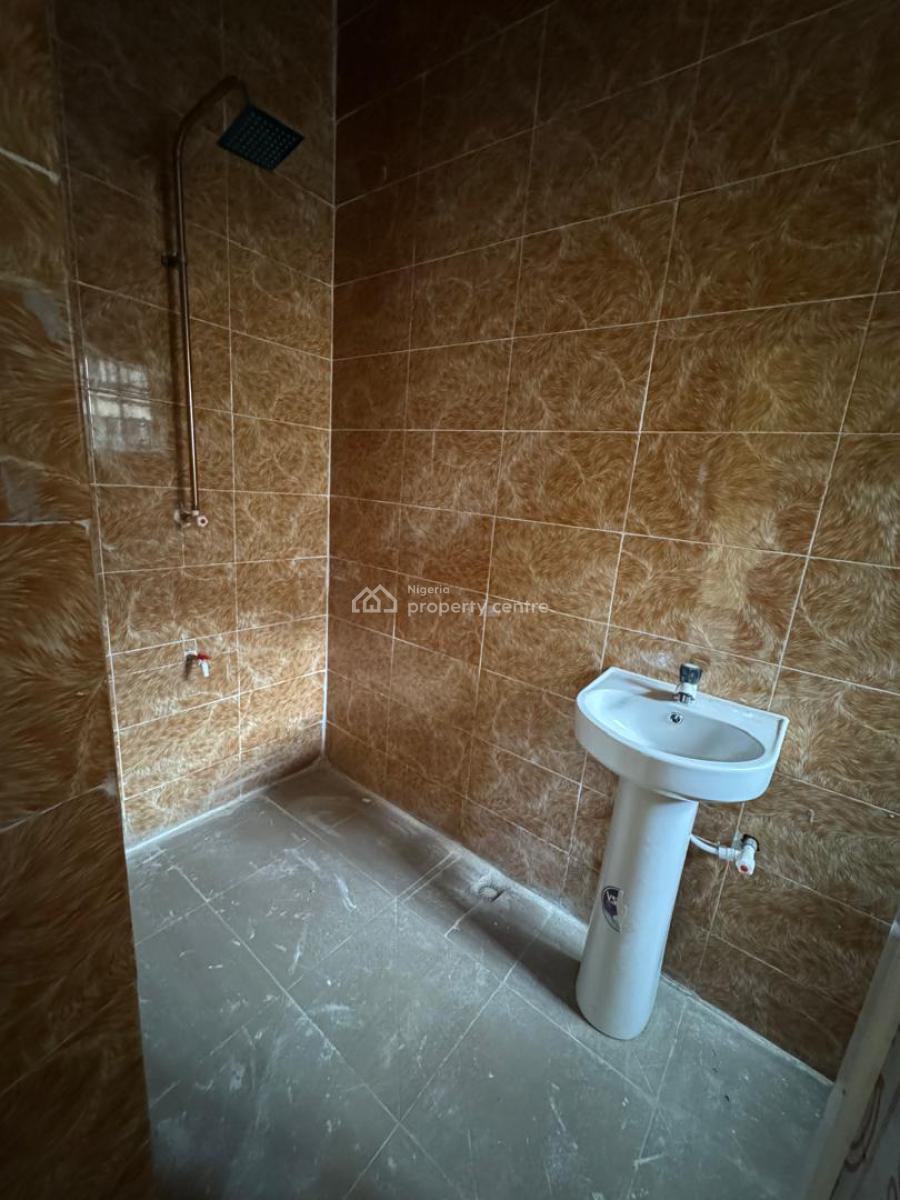 Luxury 3 Bedroom Apartment in a Developed Residential Area, Luxury 3 Bedroom Apartment in a Developed Residential Area, Akobo, Ibadan, Oyo, House for Sale