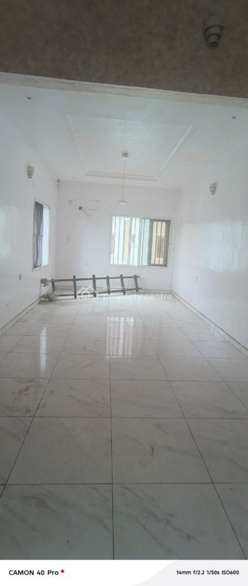 25sqm Shop Space in Orchid Road, Orchid Rd, Lekki, Lagos, Shop for Rent