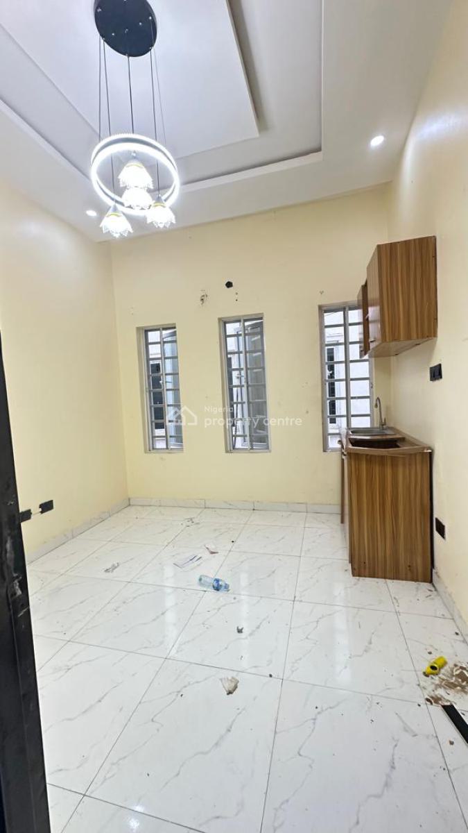 Spacious Miniflat/a Room & Parlour_upstairs, Chevy View, Chevron Drive, Lekki, Lagos, Mini Flat (room and Parlour) for Rent