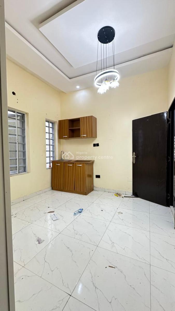 Spacious Miniflat/a Room & Parlour_upstairs, Chevy View, Chevron Drive, Lekki, Lagos, Mini Flat (room and Parlour) for Rent