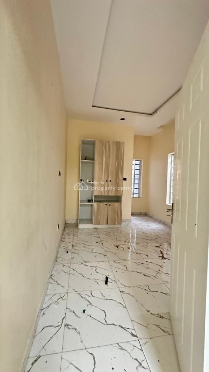 Spacious Miniflat/a Room & Parlour_upstairs, Chevy View, Chevron Drive, Lekki, Lagos, Mini Flat (room and Parlour) for Rent
