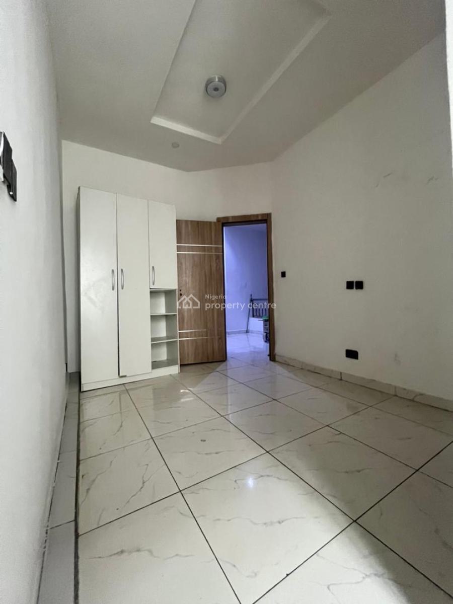 Standard Single Room Shared Apt (upstairs), Orchid Road Lekki Lagos, Lekki, Lagos, Self Contain (single Rooms) for Rent