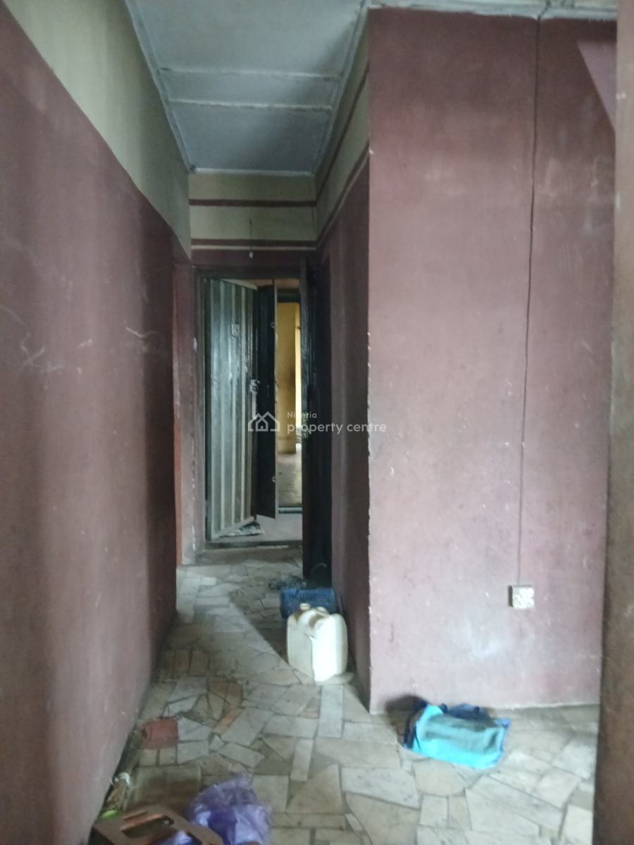 Lovely Executive Three Beds, Yaba, Lagos, Flat / Apartment for Rent