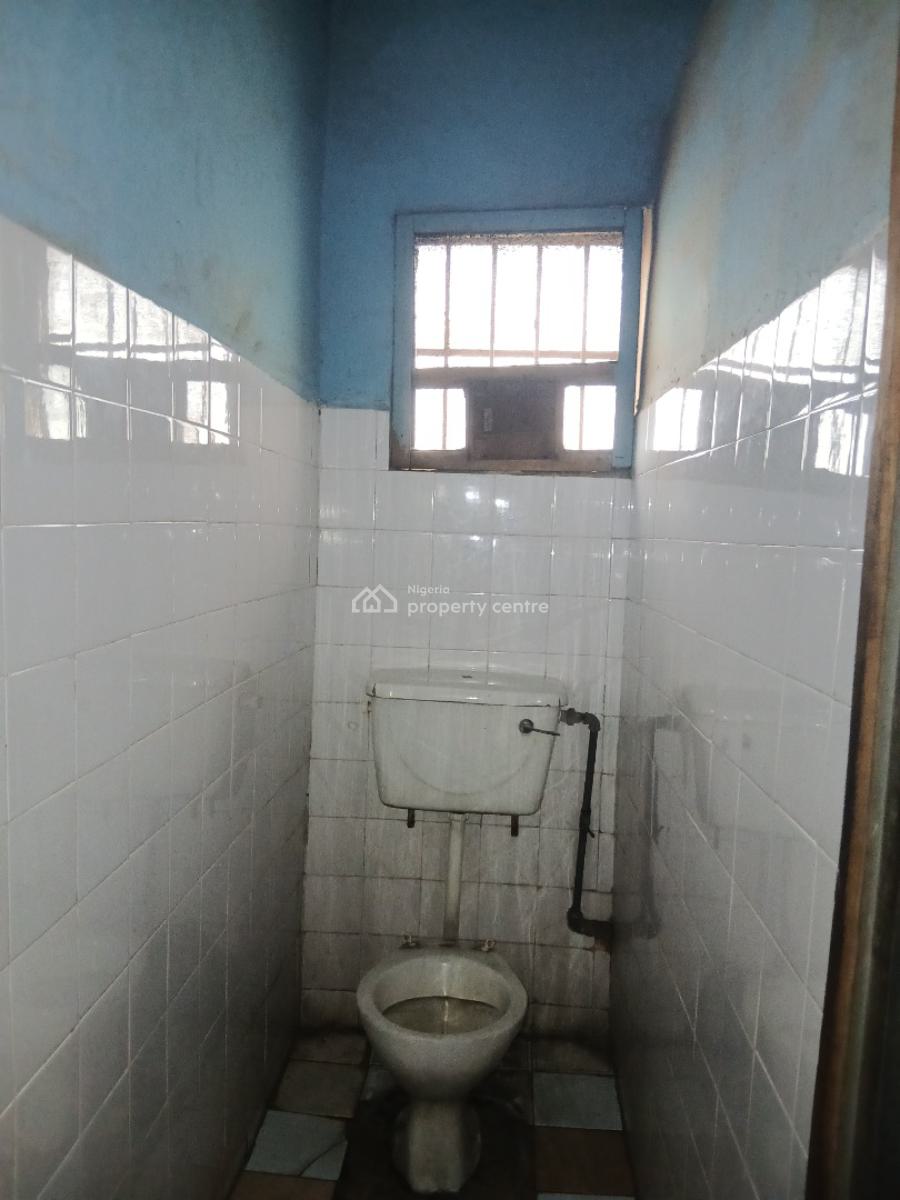 Lovely Executive Three Beds, Yaba, Lagos, Flat / Apartment for Rent