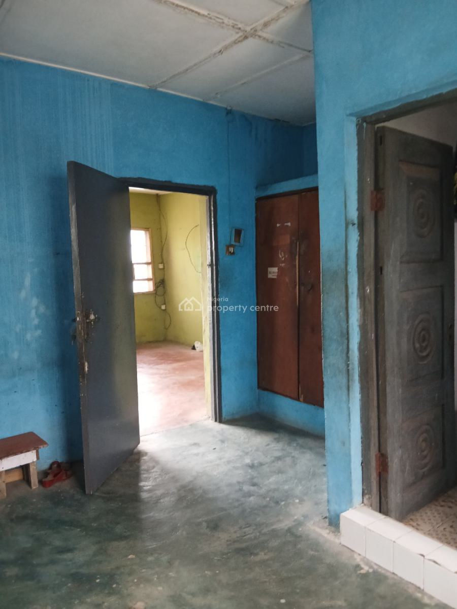 Lovely Executive Three Beds, Yaba, Lagos, Flat / Apartment for Rent