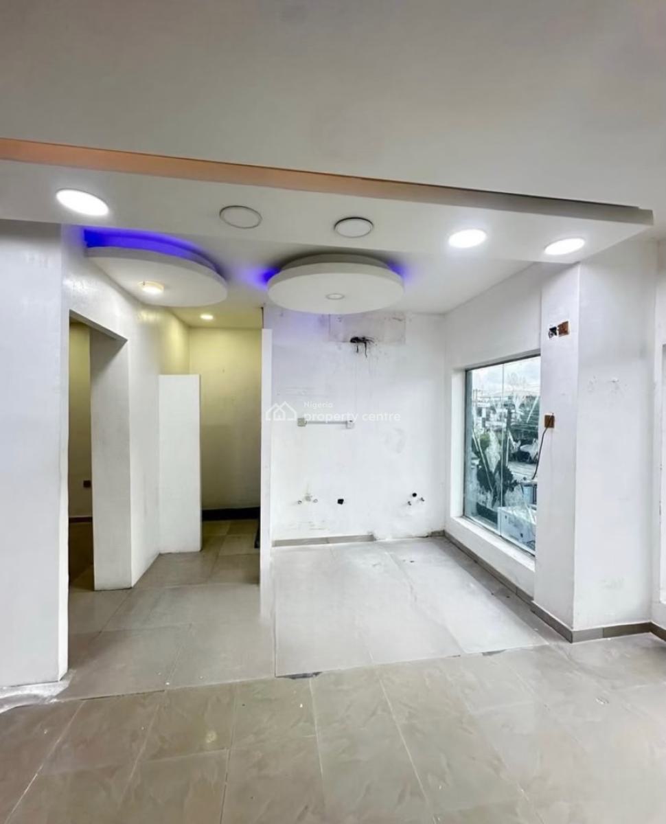 Luxury and Spacious Shop Space, Lekki Phase 1, Lekki, Lagos, Shop for Rent