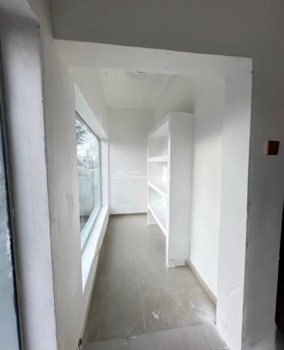 Luxury and Spacious Shop Space, Lekki Phase 1, Lekki, Lagos, Shop for Rent