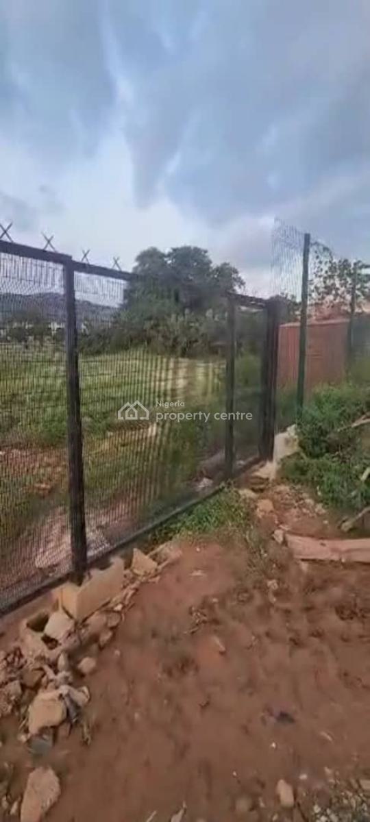 Residential Plot Measuring 2.2ha on Tarred Road, Close to Aduvie School, Jahi, Abuja, Residential Land for Sale