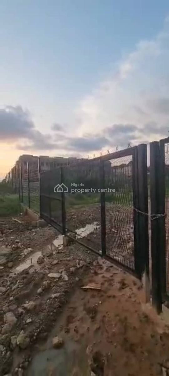 Residential Plot Measuring 2.2ha on Tarred Road, Close to Aduvie School, Jahi, Abuja, Residential Land for Sale