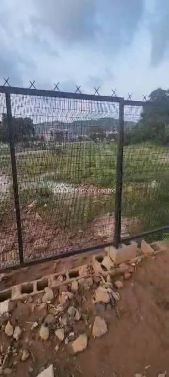 Residential Plot Measuring 2.2ha on Tarred Road, Close to Aduvie School, Jahi, Abuja, Residential Land for Sale