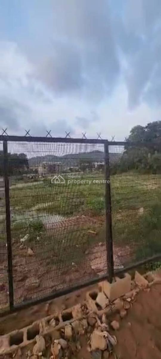 Residential Plot Measuring 2.2ha on Tarred Road, Close to Aduvie School, Jahi, Abuja, Residential Land for Sale