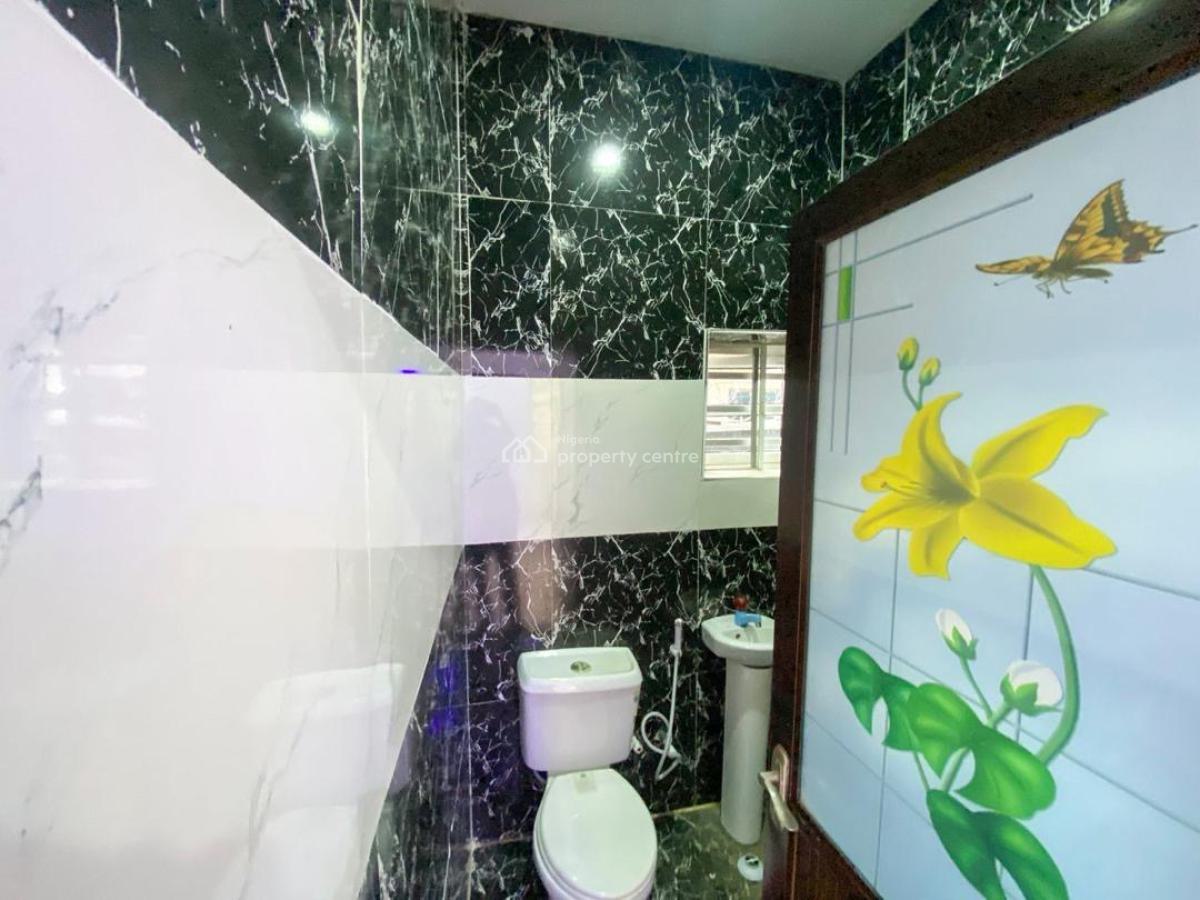 Newly Built 3-bedroom Bungalow, Rich in Premium Modern Furnishings, Newly Built 3-bedroom Bungalow, Rich in Premium Modern Furnishings, Ibadan, Oyo, House for Sale