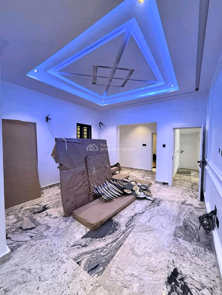 Hot Deal in Lifecamp!    4-bedroom Duplex + Bq  Location: Lifeca, Life Camp, Abuja, House for Sale